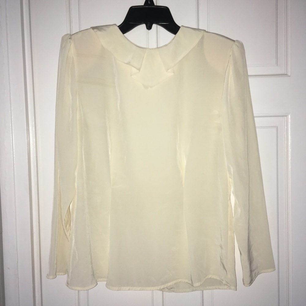 Vintage Gailord cream/ivory ruffle front silky blouse w/shoulder pads